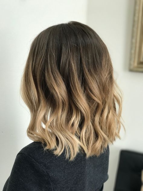 Shoulder Length Ombre Hair, Blonde Ombre Short Hair, Ombre Hair Color For Brunettes, Blonde Hair Tips, Rambut Brunette, Blonde Tips, Short Ombre Hair, Brown Ombre Hair, Short Brown Hair