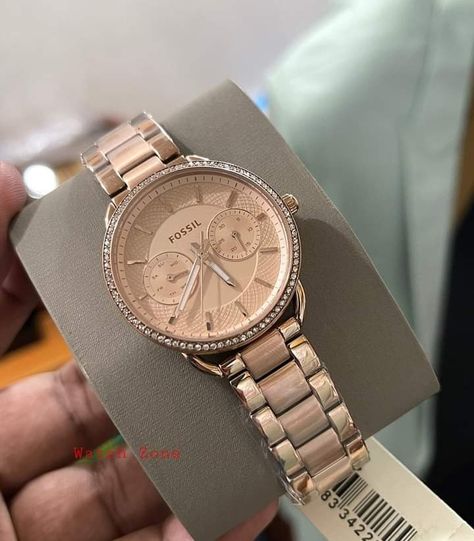 Fossil Tailor Chronograph Rose Dial Stainless Steel Ladies Watch Swatch Watch Women, Trendy Watches Women, Trendy Watches Women Fashion, Fastrack Watches, Rolex Diamond Watch, Bollywood Makeup, Museum Photography, Pretty Watches, Fossil Watches Women