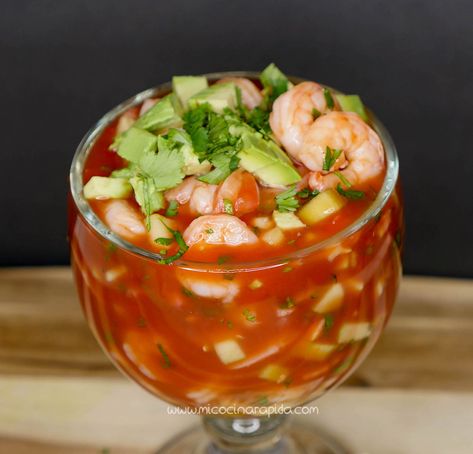 Cóctel de Camarón - Mi Cocina Rápida Ceviche Recipe Mexican, Mexican Shrimp Cocktail Recipe, Mexican Shrimp Recipes, Cocktail Recipes At Home, Mexican Shrimp Cocktail, Cocktail Shrimp Recipes, Mexican Shrimp, Ceviche Recipe, Colombian Food