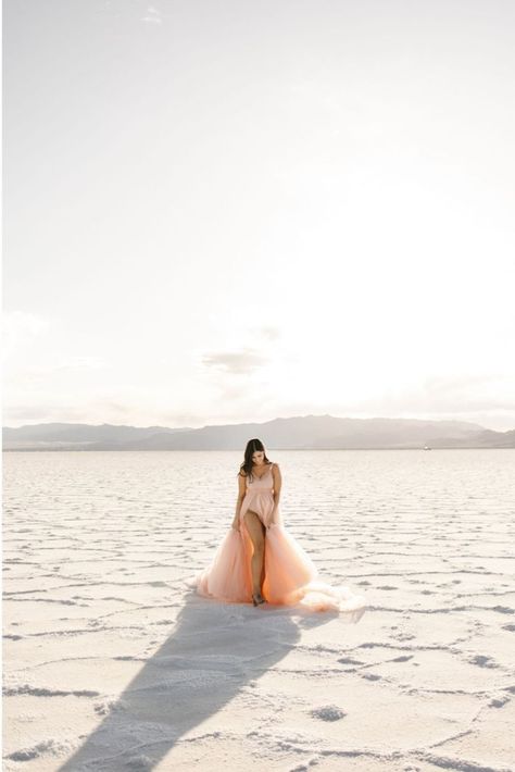 Styled photo session taken in Utah salt flats by photographer Kate Paterson #photoposes #weddinginspo #photographyinspo #styledshoot #photoshoot #gorgeousgown #gorgeoussession Salt Flats Utah Photoshoot, Utah Photoshoot, Utah Salt Flats, Salt Flats Utah, Utah Style, Here With Me, Fraser Valley, Salt Flats, Photoshoot Dress