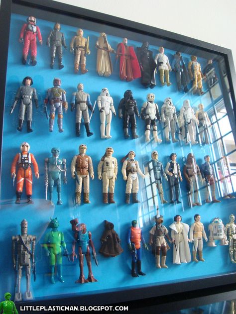 Little Plastic Man: Displaying my Vintage Star Wars Star Wars Interior, Star Wars Action Figures Display, Vintage Toy Display, Star Wars Toys Action Figures, Vintage Star Wars Figures, Figures Display, Vintage Star Wars Toys, Star Wars Jewelry, Star Wars Room