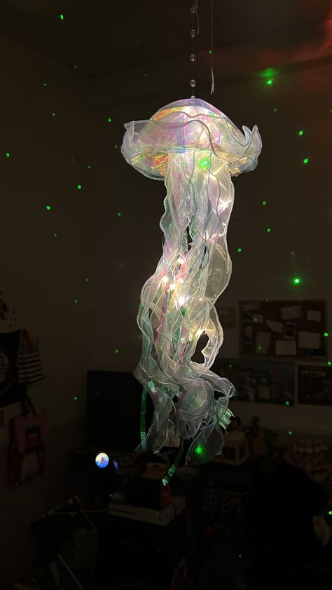 Jellyfish Hanging Lights, Diy Jelly Fish Lantern, Jellyfish Ceiling Decor, Jellyfish Bedroom Decor, Jellyfish Lights Diy Hanging Lamps, Jellyfish Hanging From Ceiling, Diy Jellyfish Lamp, Jellyfish Themed Bedroom, Hanging Jellyfish Decor