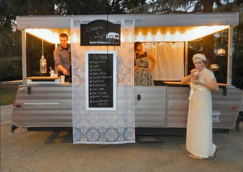 pop up turned into coffee trailer--- an open look and lighting makes a difference. So does having the menu on a separate :non food truck" location! Trailers Vintage, Pop Up Trailer, Coffee Trailer, Mobile Food Trucks, Sandwich Bar, Trendy Food, Truck Campers, Tent Campers, Tent Trailer