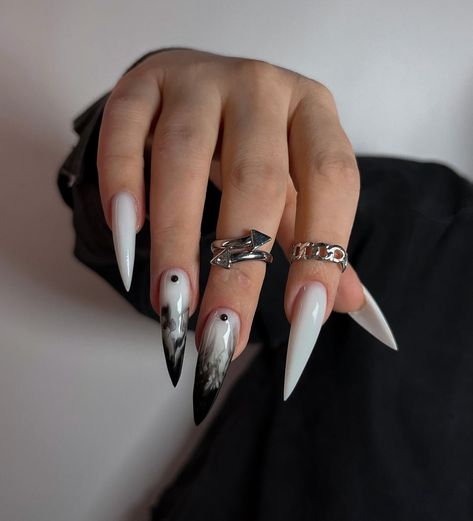 Horror Nails, Clear Acrylic Nails, Goth Nails, Edgy Nails, Gray Nails, Pretty Nail Art Designs, July Nails, Bling Acrylic Nails, Nail Jewelry