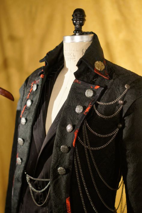 Rocker Steampunk and Goth Tuxedos with Tailcoats by MacheteNSons Unique Suits, Good Dress, Claw Hammer, Aleister Crowley, Steampunk Fashion, Fantasy Clothing, Fantasy Fashion, Character Outfits, Looks Style