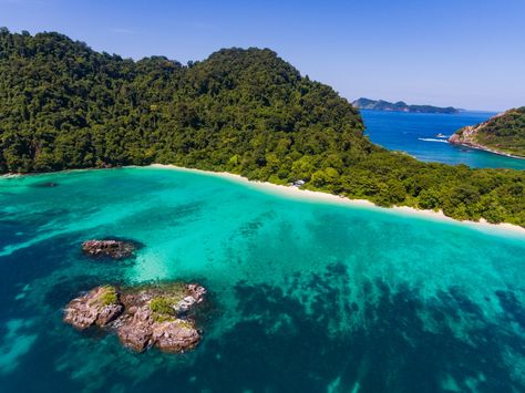 Why MacLeod Island should be your next private island destination | Lifestyle Asia Kuala Lumpur Mergui Archipelago, Island Holidays, Uninhabited Island, Dream Cruise, Island Destinations, Island Getaway, Nature Activities, Private Island, Destin Beach