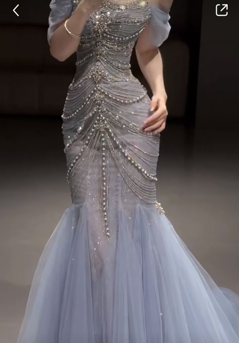 Cyberpunk Prom Dress, Unique Gowns Haute Couture, Douyin Prom Dress, Korean Gown Prom, Ball Gown Designs, Royalty Outfits, Enchanting By Mon Cheri, Villain Dresses, Fairytale Wedding Dresses