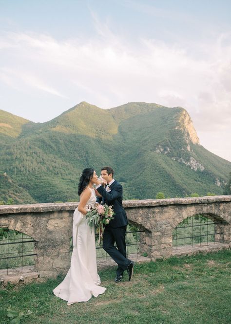 Umbria Italy Destination Wedding in Abbazia San Pietro in Valle — CHYMO & MORE Photography Italian Destination Wedding, Italy Destination Wedding, Umbria Italy, Long Road Trip, Church Ceremony, Couples Images, Bride And Groom Photos, Wedding Catering, Italian Wedding