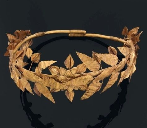 Hellenistic Art, Ancient Greek Jewelry, Ancient Jewels, Bijoux Art Nouveau, Roman Jewelry, Flower And Leaves, Ancient Jewellery, Rome Antique, Gold Wreath