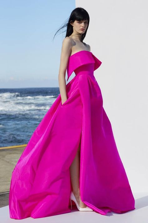 Alex Perry resort 2019 - Vogue Australia Shoulder Off, Alex Perry, Elegante Casual, Pink Gowns, Ținută Casual, Couture Gowns, Gorgeous Gowns, Looks Style, Looks Vintage