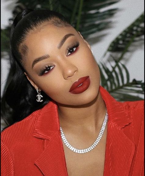 Pop Of Red Eyeshadow, Red Easy Makeup Looks, Prom Makeup Look For Red Dress, Smokey Eye With Red Eyeliner, Red Lip And Eyeliner Makeup Look, Red Lip Black Women Makeup, Natural Red Makeup Looks Black Women, Eyeliner And Red Lipstick Look, Makeup Ideas For Red Dress Black Women