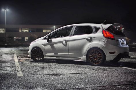 Ford Fiesta St, Ford Focus St, Car Vector, Ford Racing, Tuner Cars, Car Wallpapers, Ford Focus, Cool Cars, Dream Cars