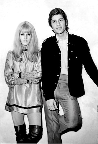 Sylvie Vartan + Johnny Hallyday // Beautiful People // 1969 & 70's Boho Rockstar Street + Stage Style // The Jet Set // Glam Bohemian Mashup // Françoise // Brigitte // All The Feels // YSL Muse // Vintage Fashion Icon // From Paris with Love Mike Brant, Vartan Sylvie, M Image, France Gall, Sylvie Vartan, Old Boots, 60s And 70s Fashion, Modern Talking, Serge Gainsbourg