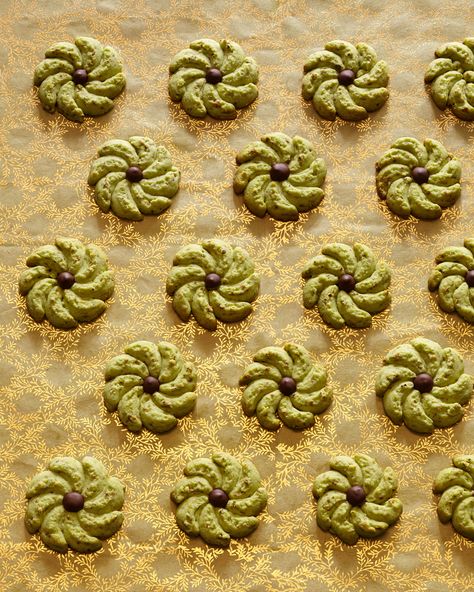 Pistachio Spritz Pinwheels Cookie Press Recipes, Spritz Cookie, Spritz Recipe, Pistachio Cookies, Best Edibles, Christmas Cookie Recipes, Pinwheel Recipes, Spritz Cookies, Biscotti Recipe