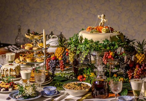 Hobbit Thanksgiving, 18th Century Wedding, Table Of Food, Hobbit Wedding, Elvish Wedding, Marie Antoinette Party, Buffet Presentation, Friendsgiving Feast, Wedding Feast