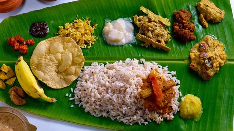 Where to eat a sadya this Onam South Indian Style, Vegetarian Recipes Lunch, Seared Chicken Breast, Easy Chicken Breast, Kerala Food, Recipes In Tamil, Cooking Courses, South Indian Food, Authentic Indian