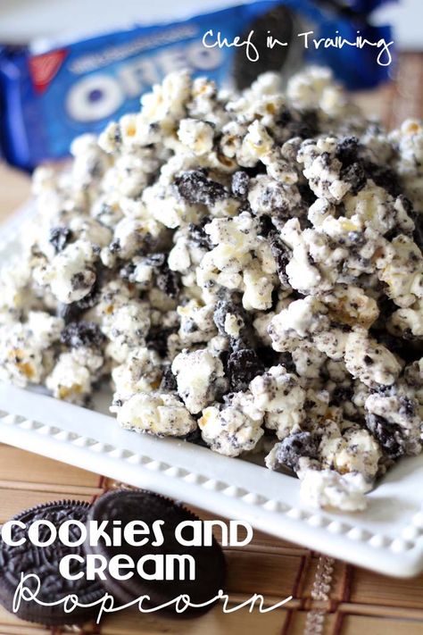 Movie Sleepover, Oreo Popcorn, Gourmet Popcorn Recipes, Flavored Popcorn Recipes, Popcorn Recipes Sweet, Popcorn Recipes Easy, Vegetarian Cookies, Sweet Popcorn, Popcorn Treats