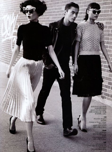 vday 1950s Editorial, Greaser Girl, Idda Van Munster, 50s Look, Teddy Girl, Estilo Indie, Teddy Boys, Vogue China, Look Retro