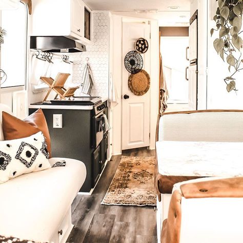 When your mother-in-law talks about how much she misses camping, you find a damn camper - and you make it REALLY pretty just in time for… Western Rv Remodel, Camper Transformation, Short Skoolie, Western Camper, Travel Vehicles, Camper Decorating, Decor On Amazon, Camper Redo, Glamper Camper