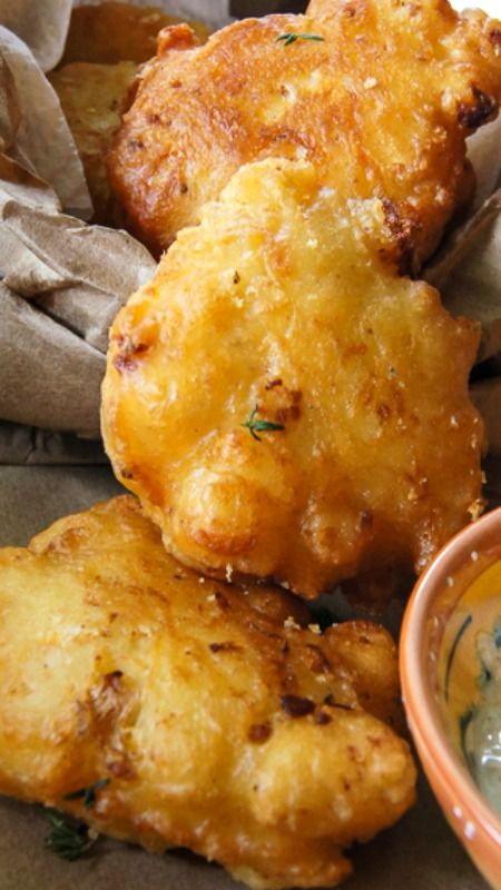 Cauliflower Batter Recipe, Battered Vegetables, Batter For Vegetables, Battered Cauliflower Recipes, Batter Cauliflower, Battered Cauliflower, Onion Fritters, Cauliflower Cheese Fritters, Vegetable Batter For Frying