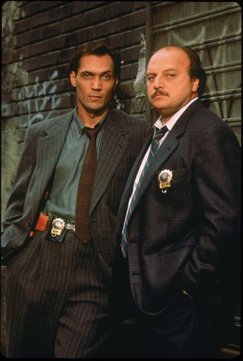 NYPD Blue (1993-2005) Jimmy Smits, Tv Detectives, Nypd Blue, Detective Shows, Classic Television, Old Tv Shows, Vintage Tv, Tv Characters, Old Tv