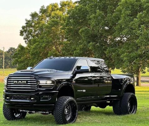 Lifted Dually Trucks, Dodge Ram Dually, Cummins Dually, Ram Trucks Lifted, Ram Dually, Dodge Dually, Ram 3500 Dually, Dodge Diesel Trucks, Ford Super Duty Trucks