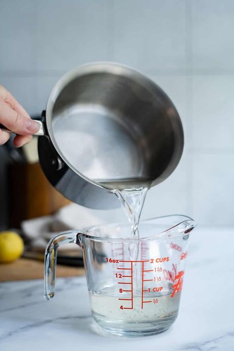 How to Make Simple Syrup (Stovetop & No-Heat Syrup Recipe) How To Make Simple Syrup For Drinks, How To Make Simple Syrup, What Is Simple Syrup, Simple Syrup Recipe, Pastry School, Food Resources, Simple Syrup Recipes, Make Simple Syrup, Homemade Syrup