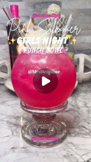 Pink Señorita Cocktail, Pink Edible Glitter Drink, Mix Drinks With Pink Whitney, Pink Liquor Drinks, Pink Alcoholic Drink, 40 Shades Of Pink Party, Pink Drinks Non Alcoholic, Pink Whitney Vodka Recipes, Pink Alcoholic Drinks For A Party