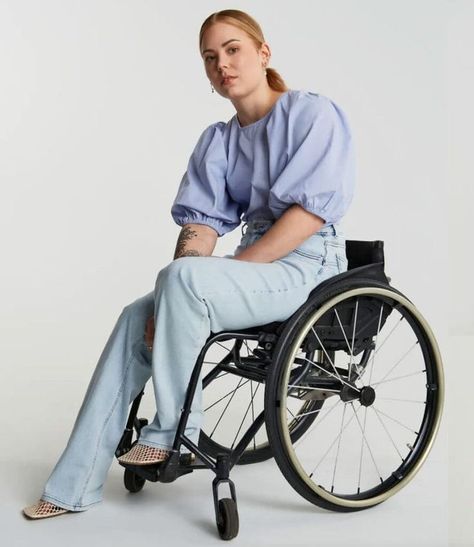 Adaptive Clothing Wheelchair, Wheelchair Fashion, Try Try, Wheelchair Women, Human Centered Design, Wheelchair Accessories, She Did It, Adaptive Clothing, New School