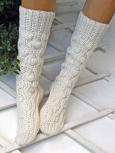 Aran Wave Socks Crochet Pattern Crochet Reading Socks, Crochet Chunky Socks Free Pattern, Free Crochet Pattern Socks, Crochet Thigh High Socks Free Pattern, Crochet Boots Free Pattern, Lovely Socks, Socks Crochet, Crochet Baby Socks, Easy Crochet Slippers