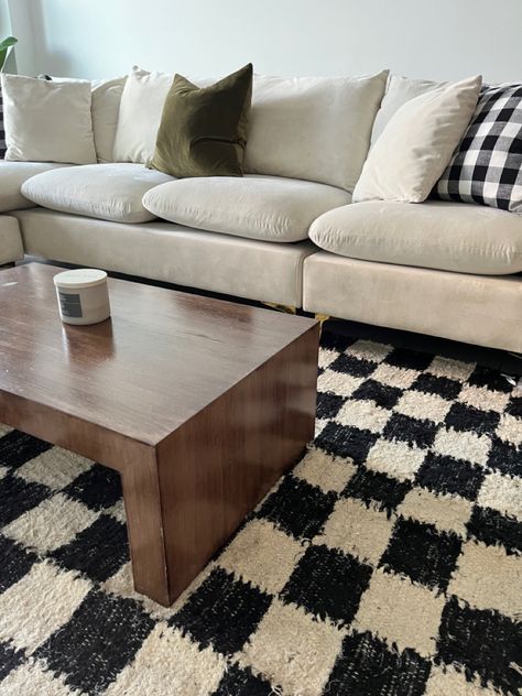 Checkered Rug Bedroom Decor, Check Rug Living Rooms, Checkered Rug Room, Checkered Area Rug Living Room, Checkered Living Room Rug, Living Room With Checkered Rug, Checker Rug Living Room, Living Room Checkered Rug, Neutral Checkered Rug Living Room