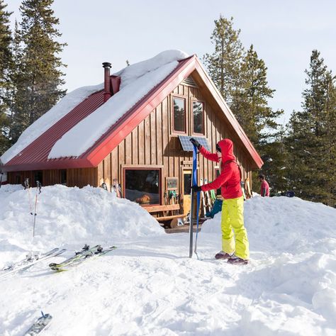 This 3 day AIARE 1 Hut Trip will take place at the Broome Hut on Berthoud Pass in Colorado. Enjoy the luxury of a warm hut and alpine skiing. Ski Hut, Colorado Life, 2024 Aesthetic, Backcountry Skiing, State Of Colorado, Colorado Skiing, Alpine Skiing, Winter 2024, Backpacking