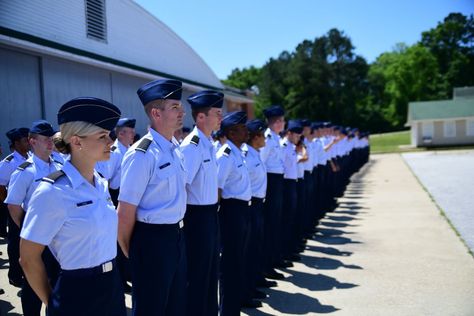 Air Force Officer, Base Clothing, Air Force Women, Air National Guard, Joining The Military, Career Vision Board, African Fashion Skirts, Military Training, Training School