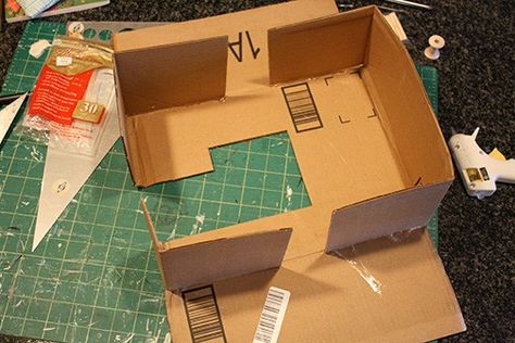 Cardboard Box Diy, Cardboard Fireplace, Valentine Boxes, Cardboard Toys, White Paint Pen, Dream Craft Room, Sewing Cards, Old Boxes, Valentine Box