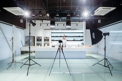 Cooking Studio Design, Cooking Show Set Design, Cooking Logo, Kitchen Studio, Cooking Photography, Studio Kitchen, Collaboration Space, Cooking Chef, Cooking For Two