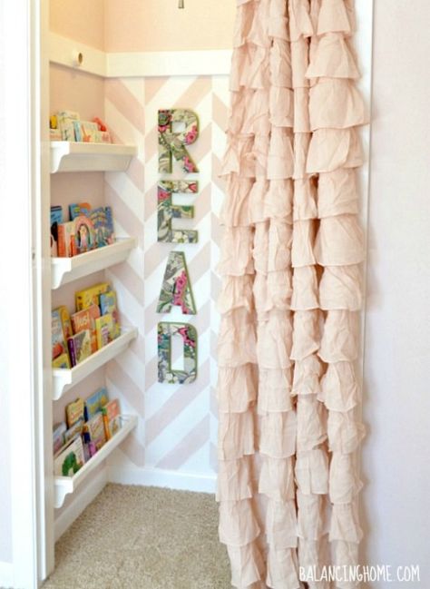 Book Nook Closet, Gutter Bookshelf, Herringbone Stencil, Curtains For Closet Doors, Diy Kids Decor, Closet Curtains, Reading Nooks, Ideas Hogar, Kid Closet