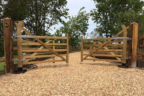 Wooden Farm Gates, Wooden Electric Gates, Wooden Garden Gate, Farm Entrance, Wooden Gates Driveway, Ranch Gates, Timber Gates, Outdoor Gate, Rustic Fence