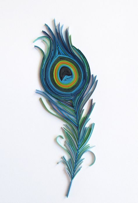 Paper Quilling Peacock Feathers, Peacock Inspired Decor, Quilling Paper Designs, Quilled Peacock Feather, Peacock Quilling Art, Geometric Quilling, Quilling Wall Hangings, Quilling Feather, Quilling Art Unique