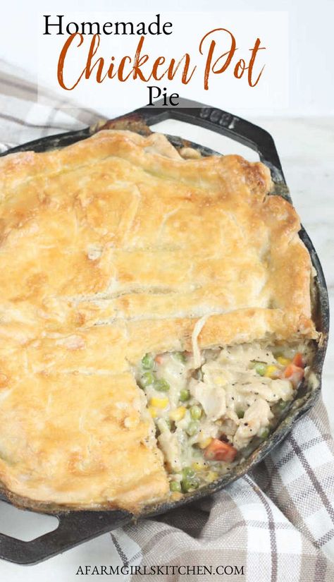 For this chicken pot pie recipe, I’ve used a homemade pie crust and baked in a cast iron skillet. Chicken and vegetables cooked between a golden flaky pie crust. (Use store-bought or homemade pie crust!) Homemade Chicken Pie, Easy Chicken Pot Pie Recipe, Best Chicken Pot Pie, Store Bought Pie Crust, Homemade Chicken Pot Pie, Chicken Pot Pie Recipe, Vegetable Pie, Pot Pie Recipe, Easy Chicken Pot Pie