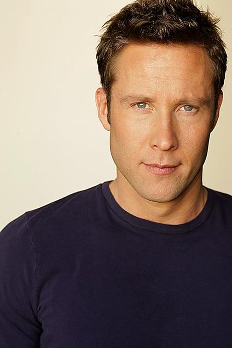 Michael Rosenbaum - THE voice behind the Flash/Wally West (Justice League) and Kid Flash (Teen Titans) Lex Luthor Smallville, Lex Luther, Michael Rosenbaum, Michael Owen, Lex Luthor, Smallville, How Old, Man Crush, Look At You