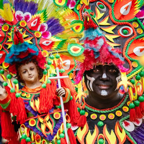 Colors of Ati-atihan Festival, Kalibo, Philippines | Flickr Kalibo, Philippines Culture, Dancing Drawings, Filipino Culture, Festival Background, Festival Costumes, Folk Dance, Beautiful Places To Travel, Jersey Design