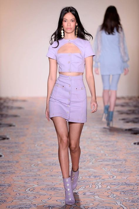 Purple Outfit, 90s Runway Fashion, Runway Fashion Couture, Runway Outfits, Alice Mccall, Vogue Australia, Couture Mode, Mode Inspo, Looks Chic