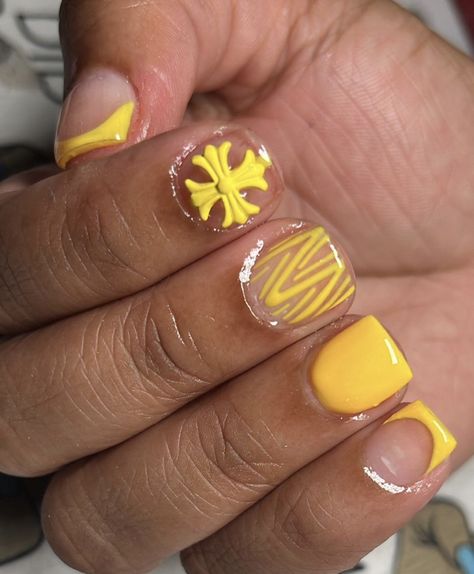 Different Types Of Edges With Braids, Relax Hair Hairstyles, Short Yellow Acrylic Nails, Short Orange Nails, Yellow Nails Short, Back To School Nails Short, Cute Short Nail Sets, Overlay Nails, Gel Nails Diy