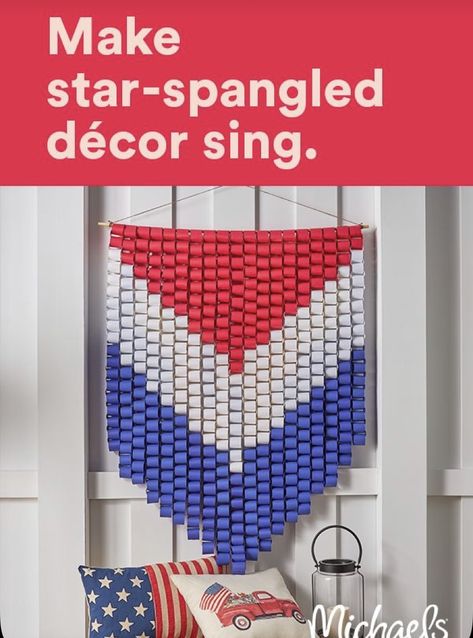 Make A Paper Flower, American Flag Crafts, Flag Crafts, Paper Chain, 4th July Crafts, Art And Craft Ideas, Aesthetic Diy, Patriotic Art, Fourth Of July Decor