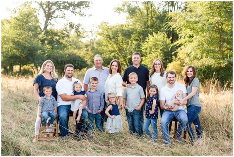 Large family photography and poses | Iowa Family Photographer | CB Studio Multi Family Photo Shoot Poses, Thanksgiving Photography, Large Family Pictures, Large Family Photography, Tattoos Outdoors, Extended Family Pictures, Large Family Portraits, Family Photo Studio, Extended Family Photography