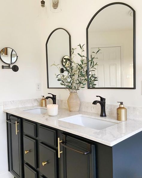 @shawnamariedesigns on Instagram: "Still loving on these🪞🪞 #bathroom #primarybath #homedecor #homedesign #target #targetstyle #studiomcgee #studiomcgeetarget #buildergradeupgrade #bathroominspo #pittsburghinteriordesign #shawnamariedesigns" Black Cabinets Bathroom, Mens Bathroom, Restroom Decor, Bathroom Remodel Designs, Boys Bathroom, Upstairs Bathrooms, Girls Bathroom, Dream Bathrooms, Bathroom Redo