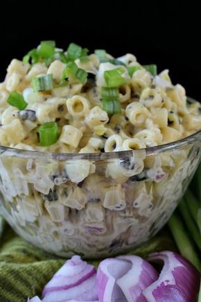 Macaroni Salad ~ Make a macaroni salad taste whole new and unusual with tasty ingredients like black olives, red and green onions, eggs, and mayonnaise. Macaroni Salad Recipe, Cold Salad, Fettuccine Alfredo, Black Olives, Macaroni Salad, Delicious Treats, Salad Bar, How To Make Salad, Summer Salads