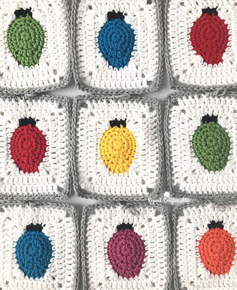 Crochet Christmas Lights, Crochet Christmas Garland, Christmas Afghan, Christmas Crochet Blanket, Sunburst Granny Square, Repeat Crafter Me, Christmas Squares, Christmas Blanket, Holiday Crochet