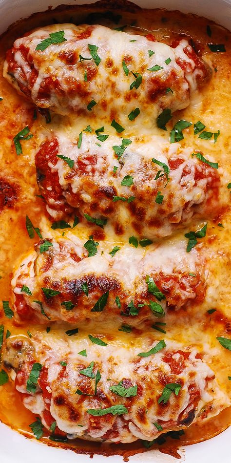 Baked Mozzarella Chicken, Baked Chicken Marinara, Mozzarella Chicken Bake, Chicken With Tomato Sauce, Baked Mozzarella, Chicken With Mushrooms, Chicken Marinara, Marinara Recipe, Chicken Breast Recipes Baked