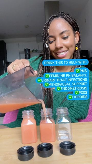 Paige 🌸 Juicing & Holistic Wellness on Instagram: "LADIES READ THIS 🔥👇🏾🤫 Try this amazing feminine balance juice shot - make a batch, freeze and use daily 💕 Cranberries are powerful in helping: 💕Ease PMS symptoms 💕Support pre/postmenopausal health 💕Anti Aging 💕Balance Feminine PH (Candida/fungal infections) 💕Sooth urinary tract infections 💕Reduce inflammation (endometriosis) Pair with lemon 🍋and ginger🔥 which are are great for gut issues and fungal overgrowth also🔥 Whats not to lo Juice Shot, Healthy Juicer Recipes, Gut Issues, Wellness Shots, Juicy Juice, Instagram Ladies, Juicer Recipes, Women Health Care, Health And Fitness Magazine